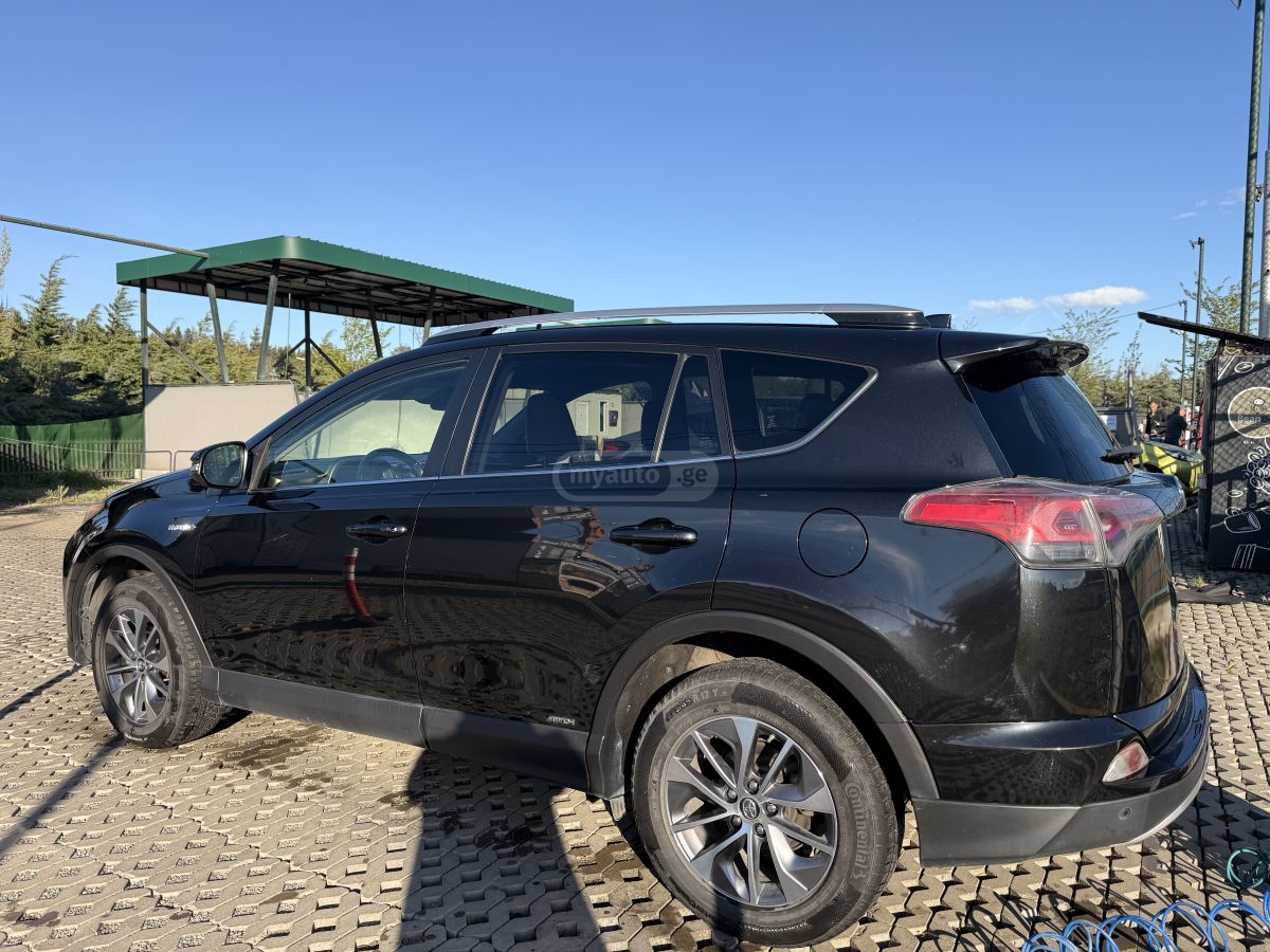 Toyota Rav 4 - фото 2