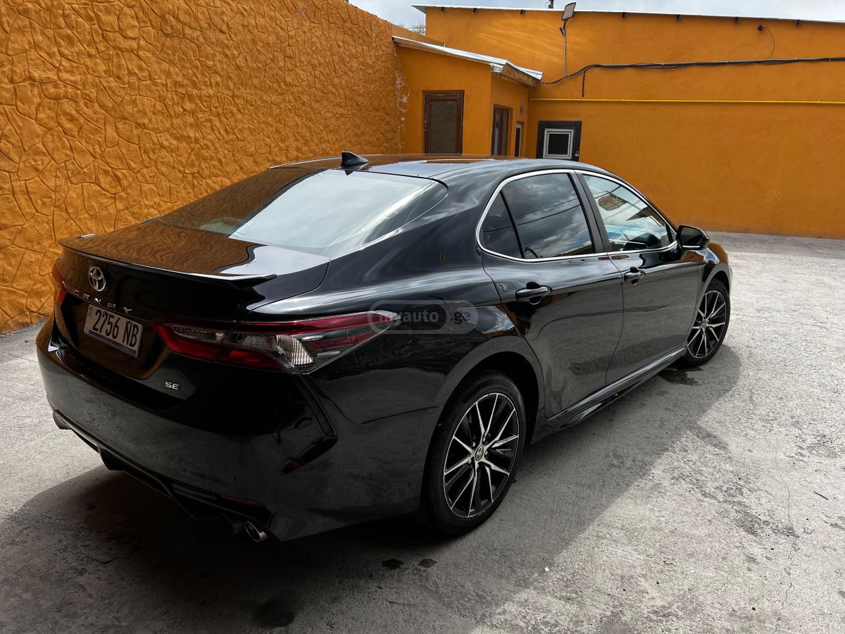 Toyota Camry - фото 8