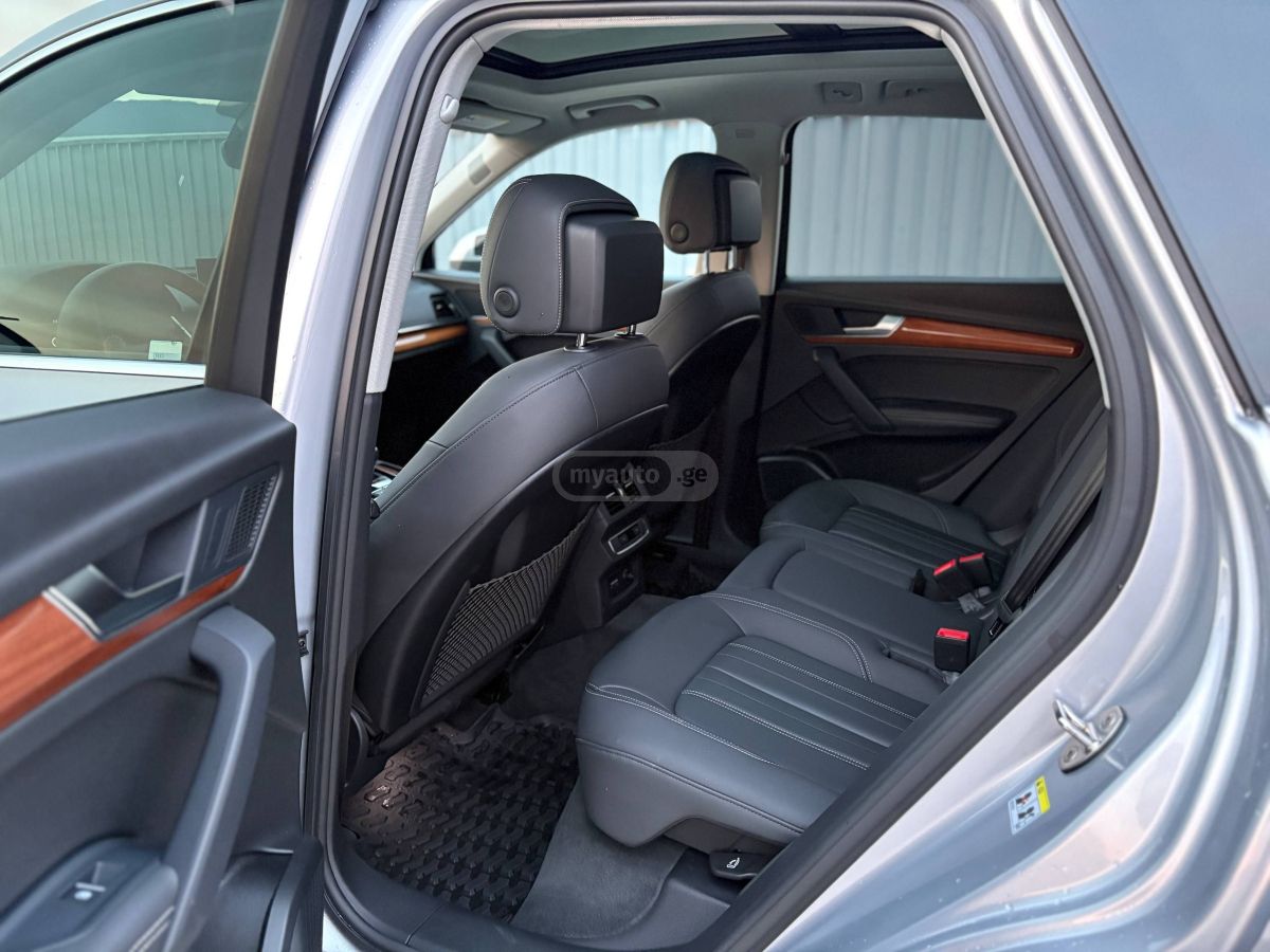 Audi 45 Premium 4dr All-Wheel Drive — миниатюра 10