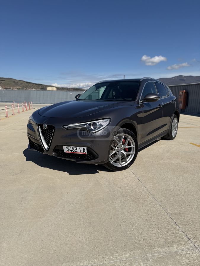 Alfa Romeo Stelvio - фото 1