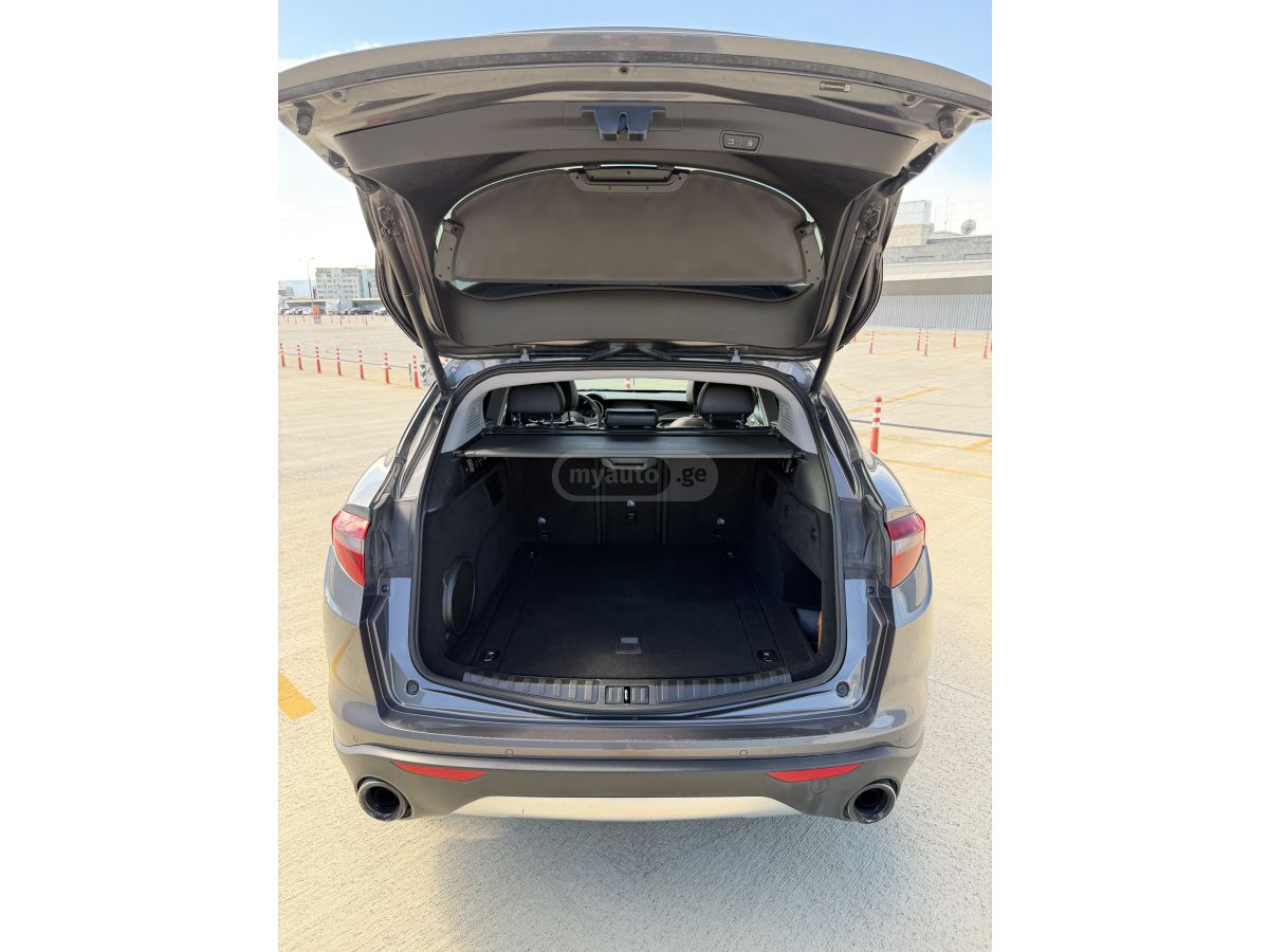 Alfa Romeo Stelvio - фото 14
