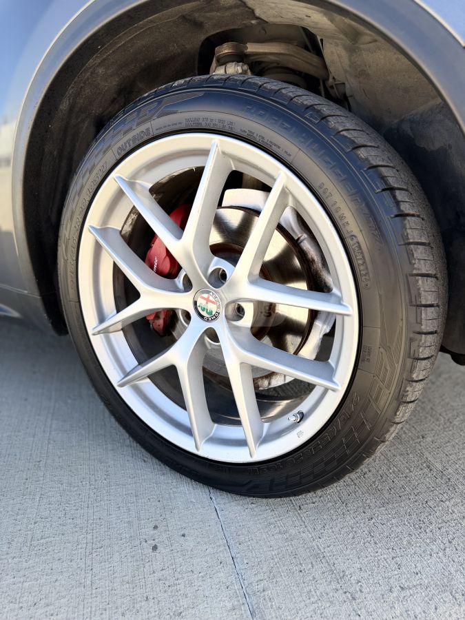 Alfa Romeo Stelvio - фото 7