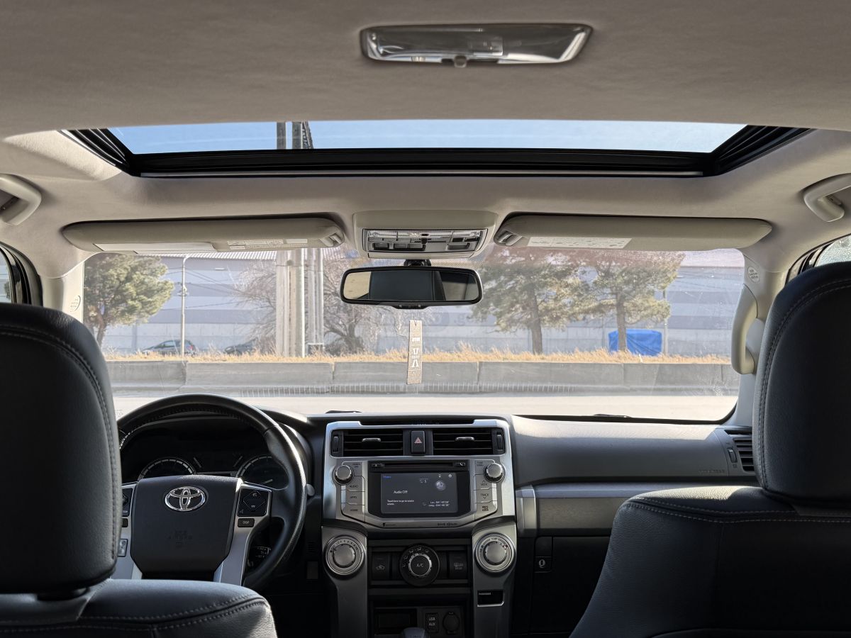Toyota 4 Runner - фото 6