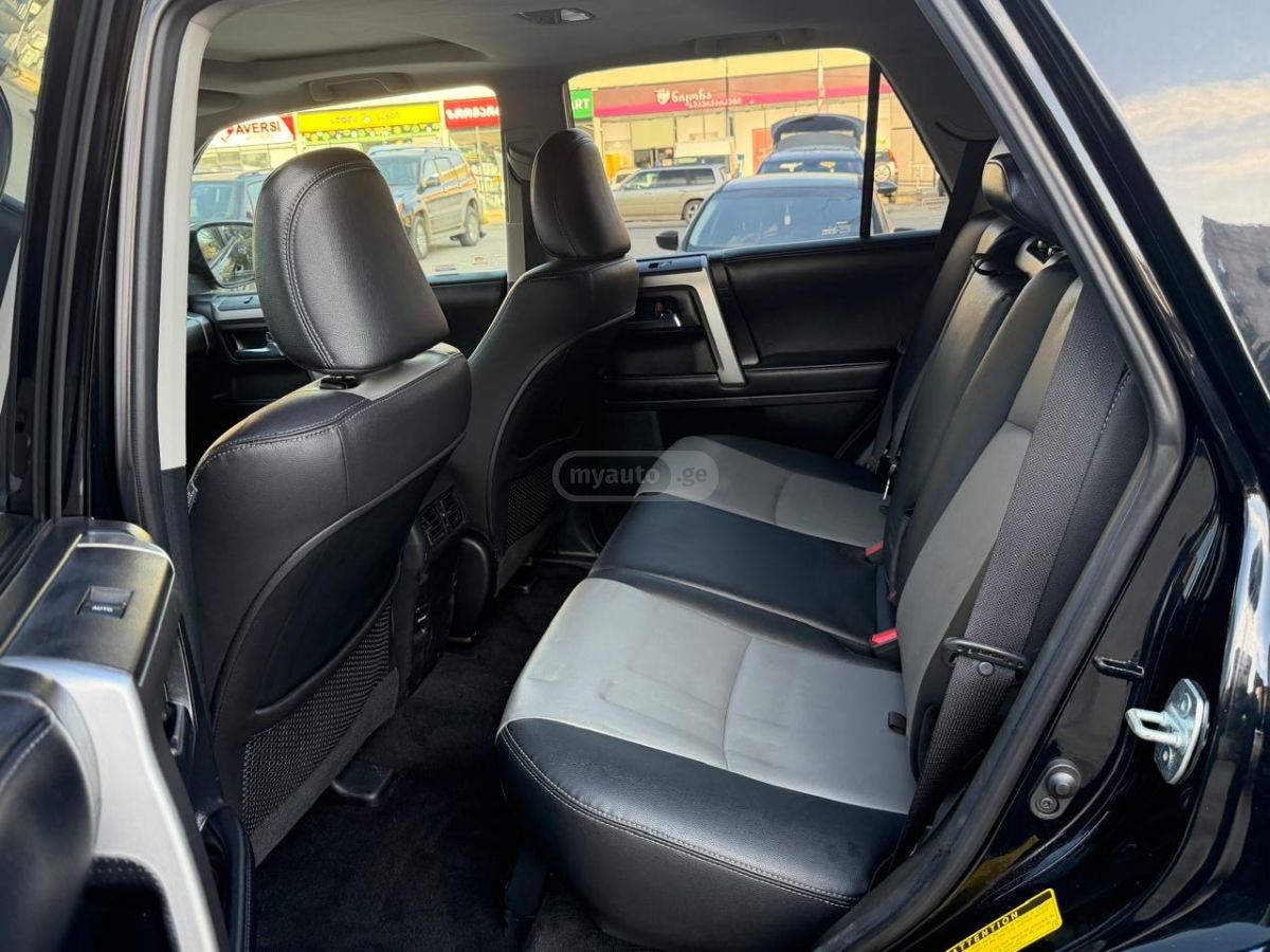 Toyota 4 Runner - фото 9