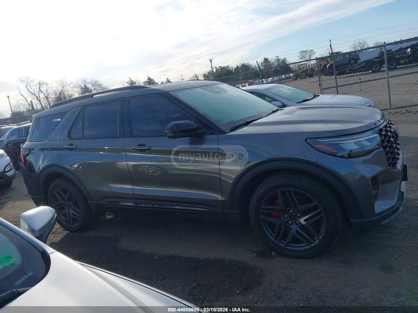 Ford Explorer ST 2025 — миниатюра 11