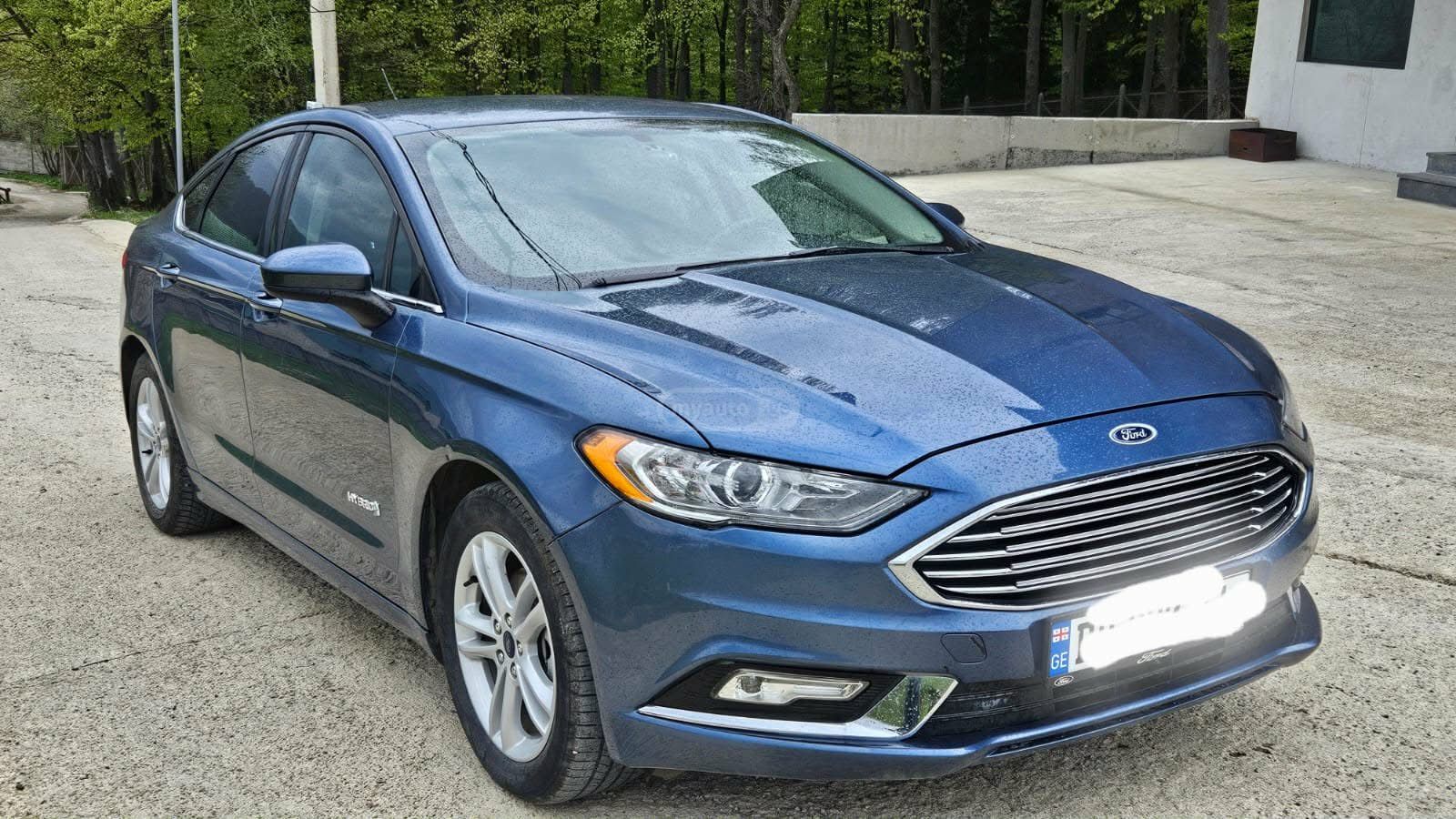 Ford Fusion - фото 1