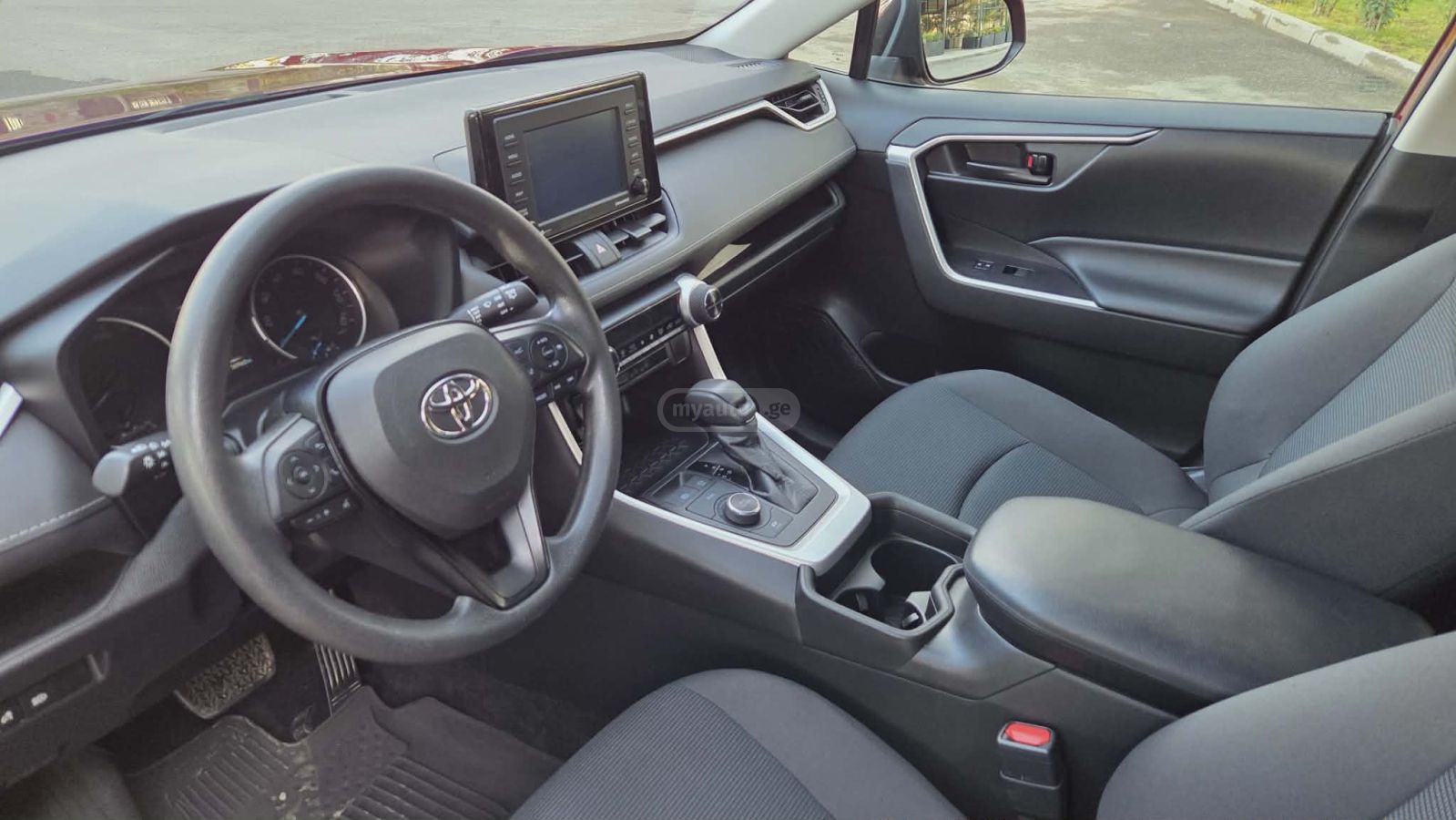 Toyota LE 4dr All-Wheel Drive Automat — миниатюра 6