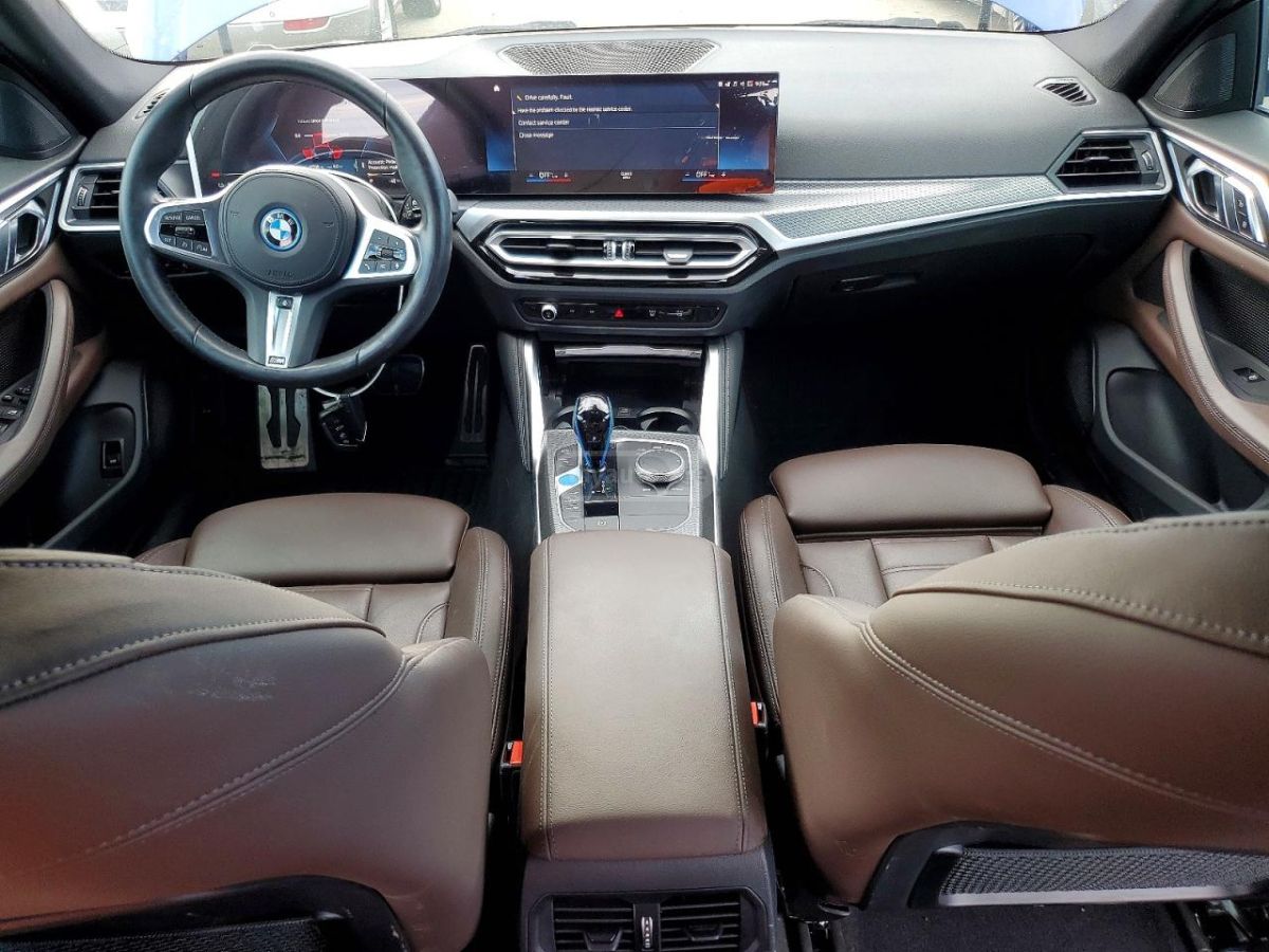 BMW i4 - фото 8