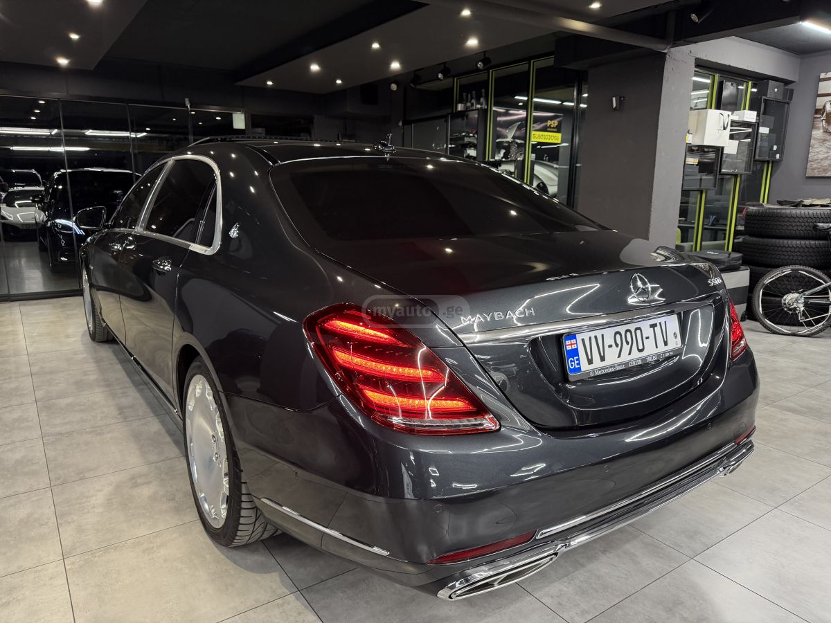 Maybach Pullman - фото 15