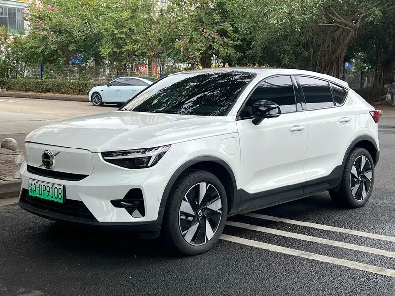 Volvo C40 2024 — миниатюра 1