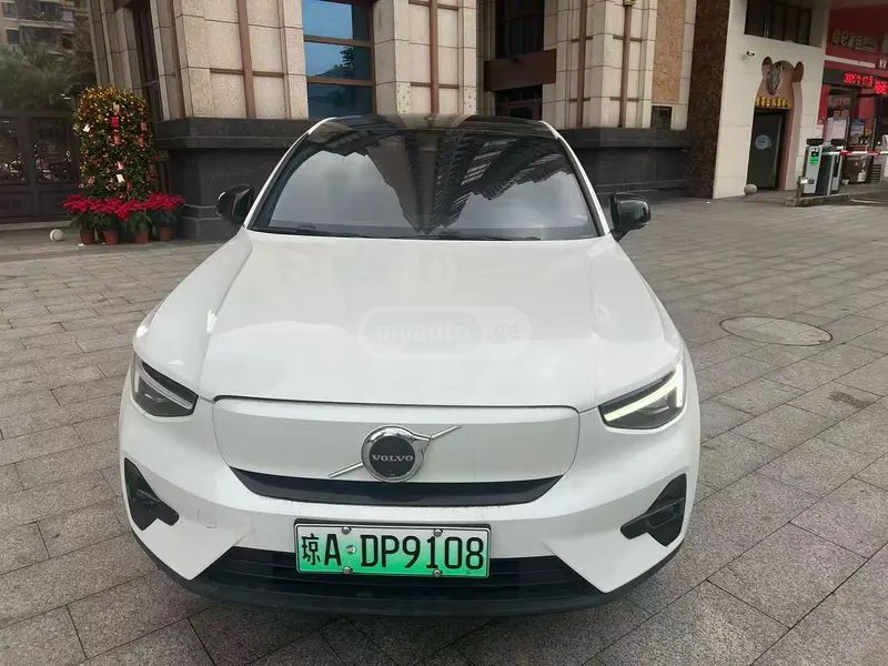 Volvo C40 2024 — миниатюра 2