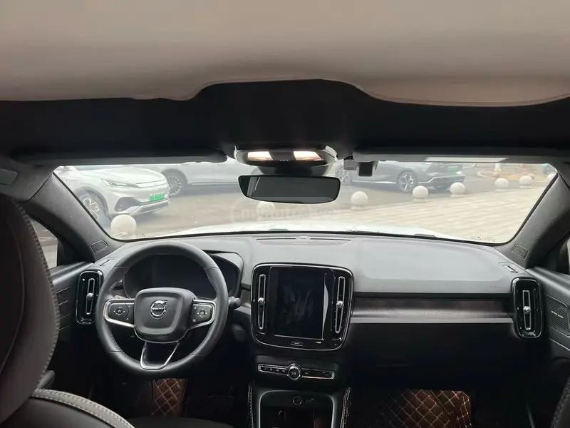 Volvo C40 2024 — миниатюра 7