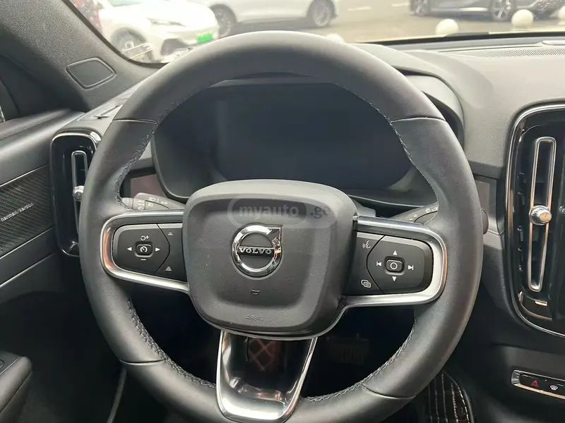 Volvo C40 2024 — миниатюра 9