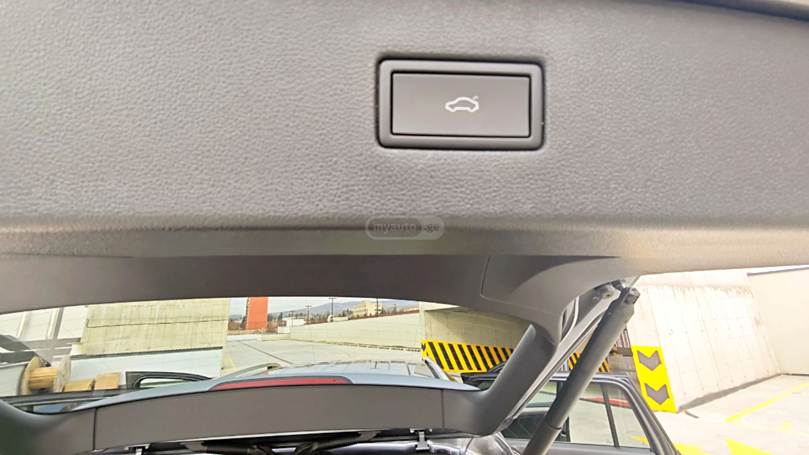 Volkswagen Tiguan - фото 14