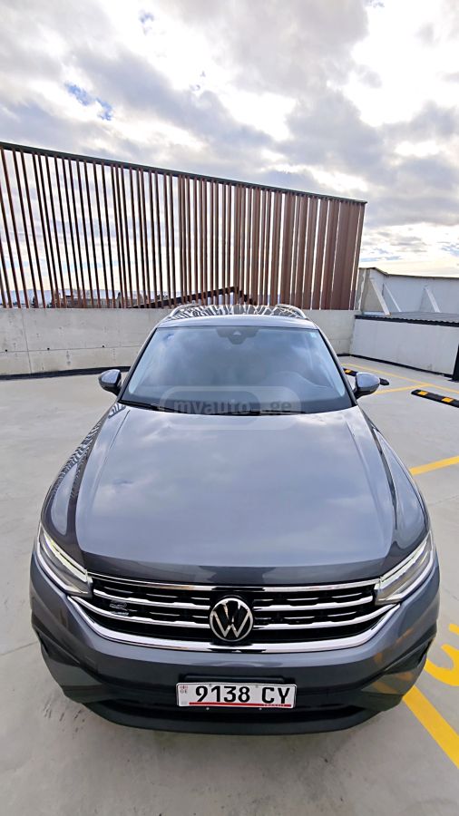 Volkswagen Tiguan - фото 3