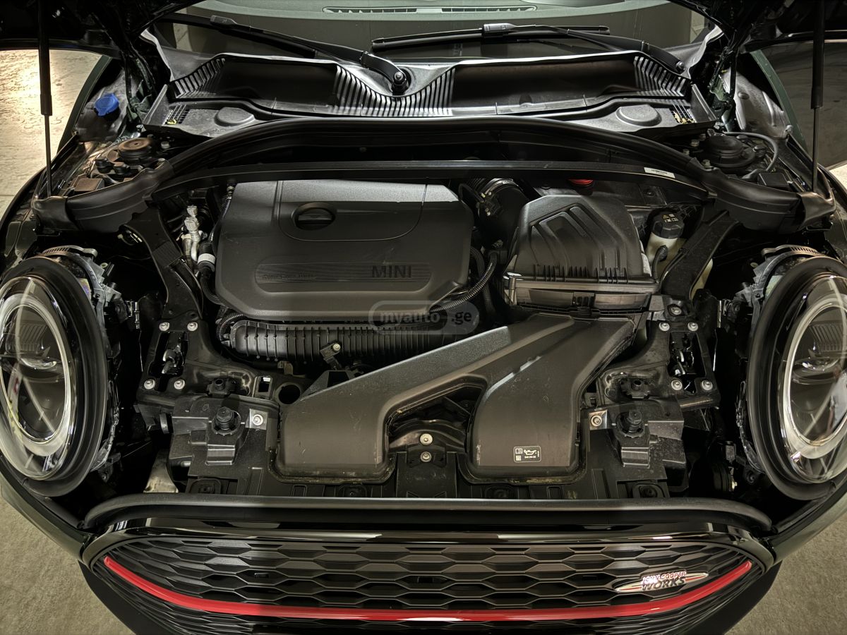 MINI Clubman JCW ALL4 2023 — миниатюра 8