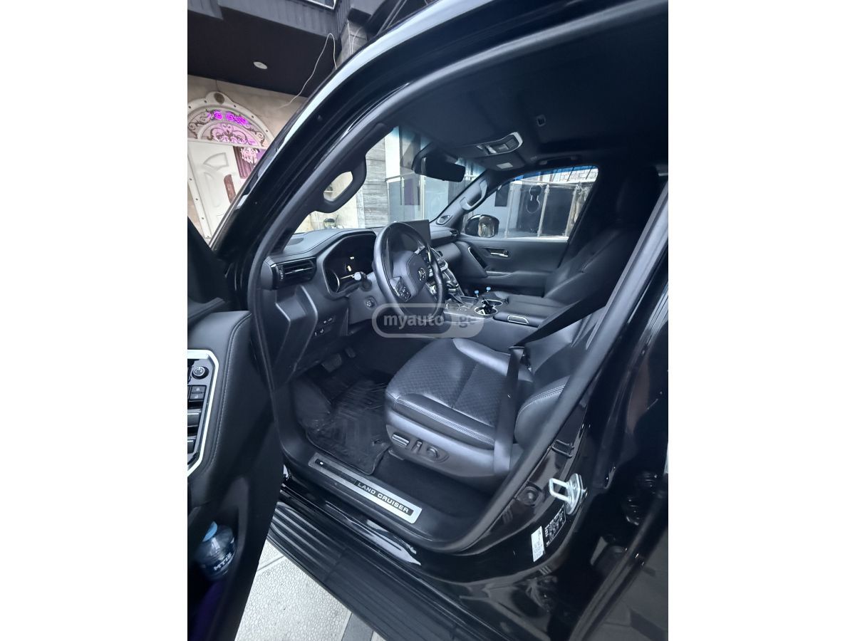 Toyota Land Cruiser - фото 8