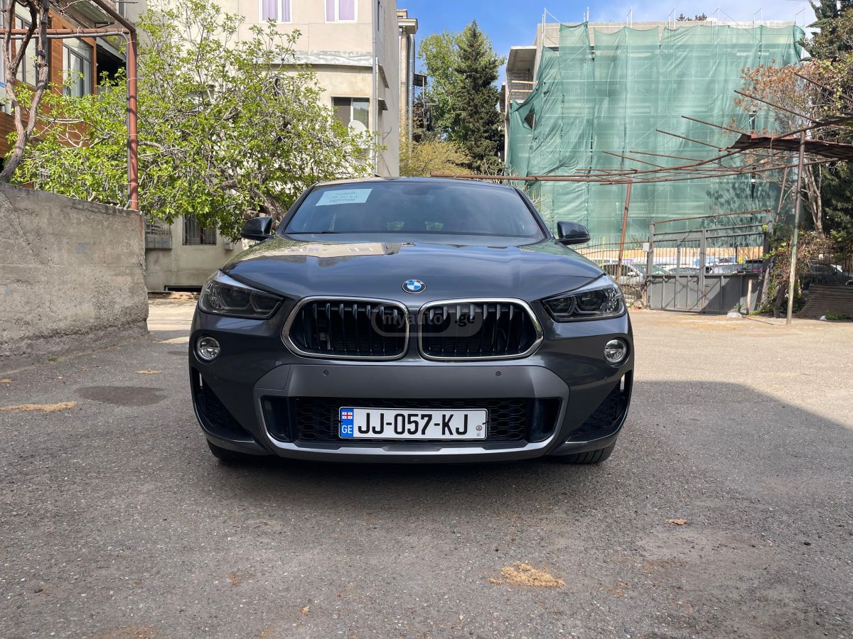 BMW X2 - фото 1