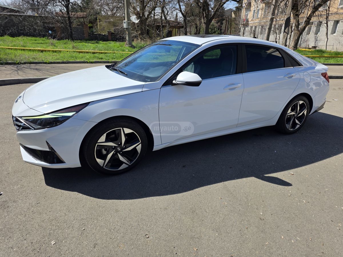 Hyundai Elantra - фото 11