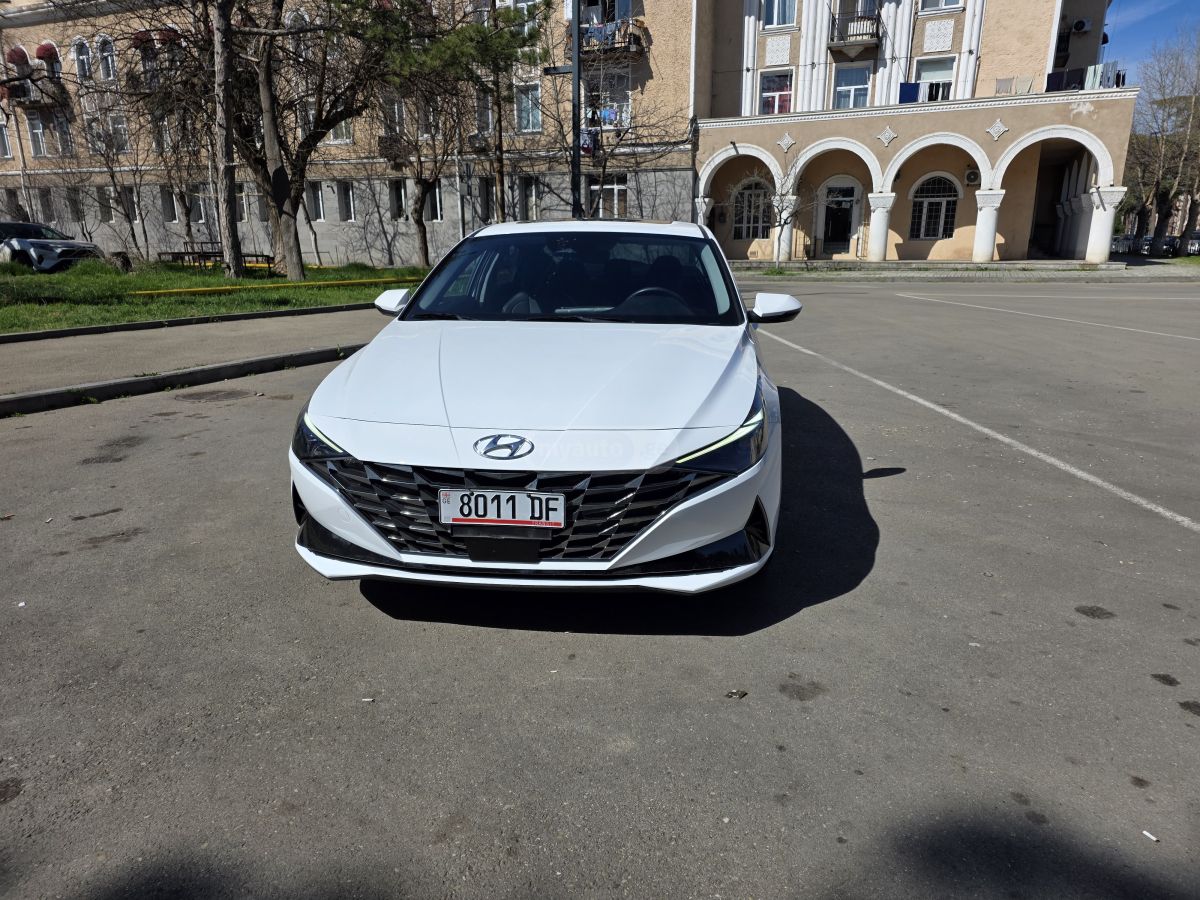 Hyundai Elantra - фото 12