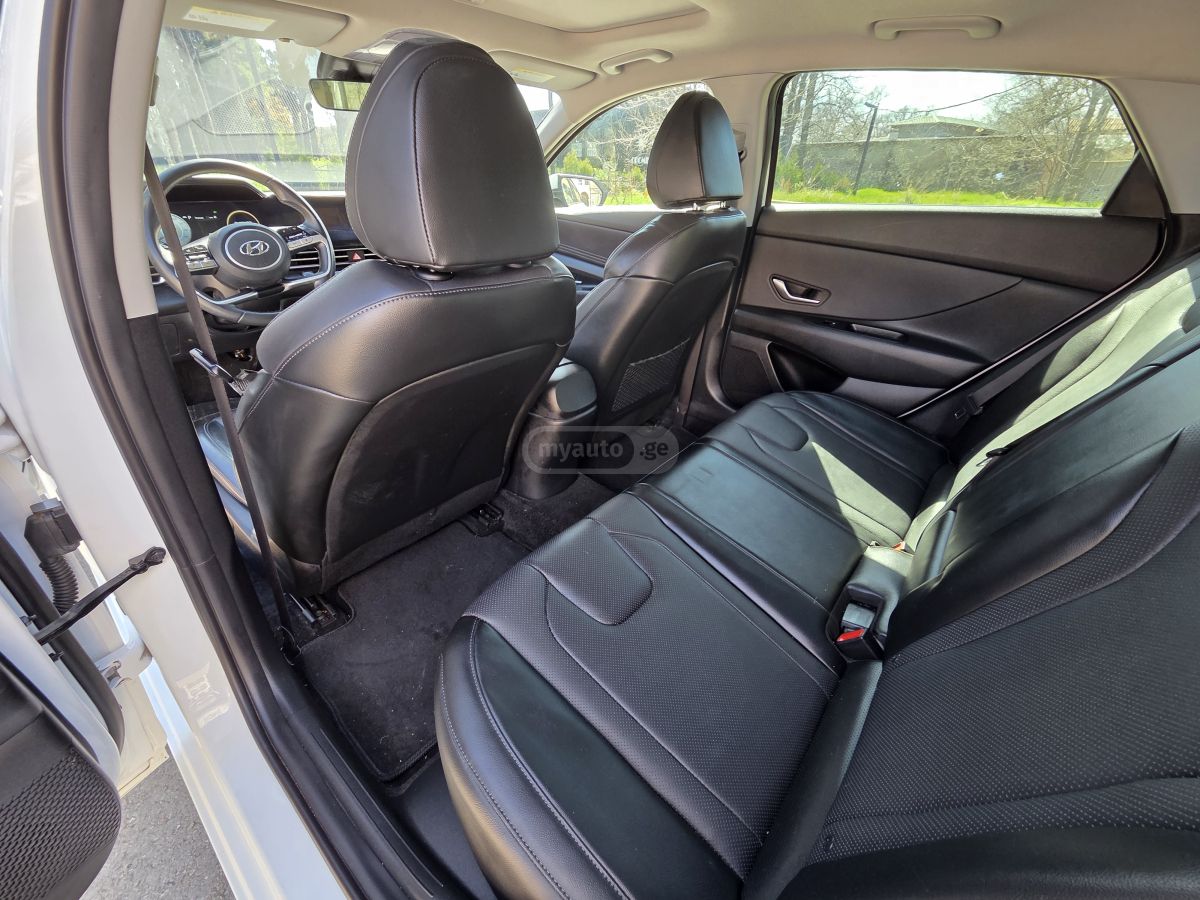 Hyundai Elantra - фото 15