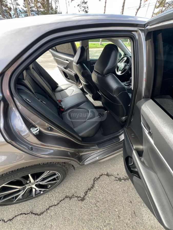 Toyota Camry - фото 13