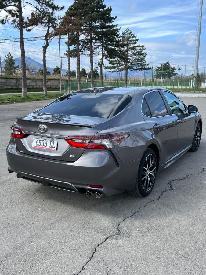 Toyota Camry - фото 5