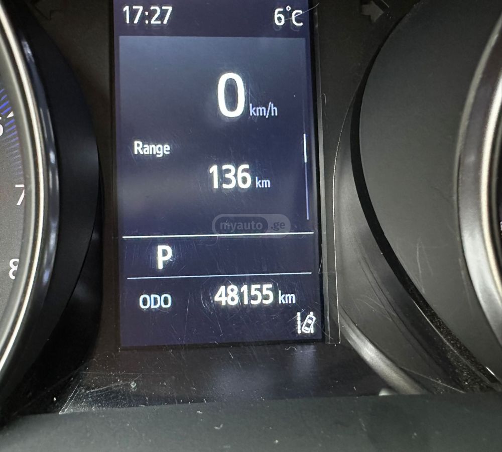 Toyota LE 4dr Front-Wheel Drive Sport — миниатюра 12