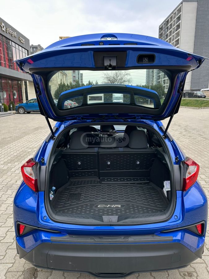 Toyota LE 4dr Front-Wheel Drive Sport — миниатюра 14