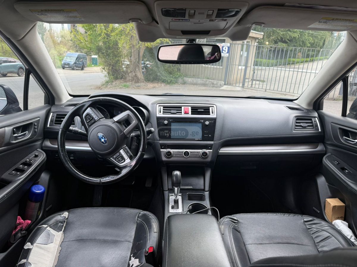 Subaru Legacy - фото 2