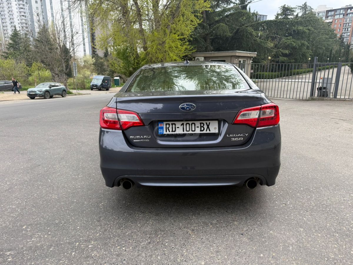 Subaru Legacy - фото 5