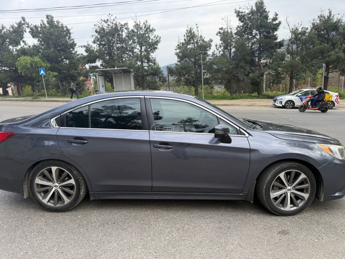 Subaru Legacy - фото 6
