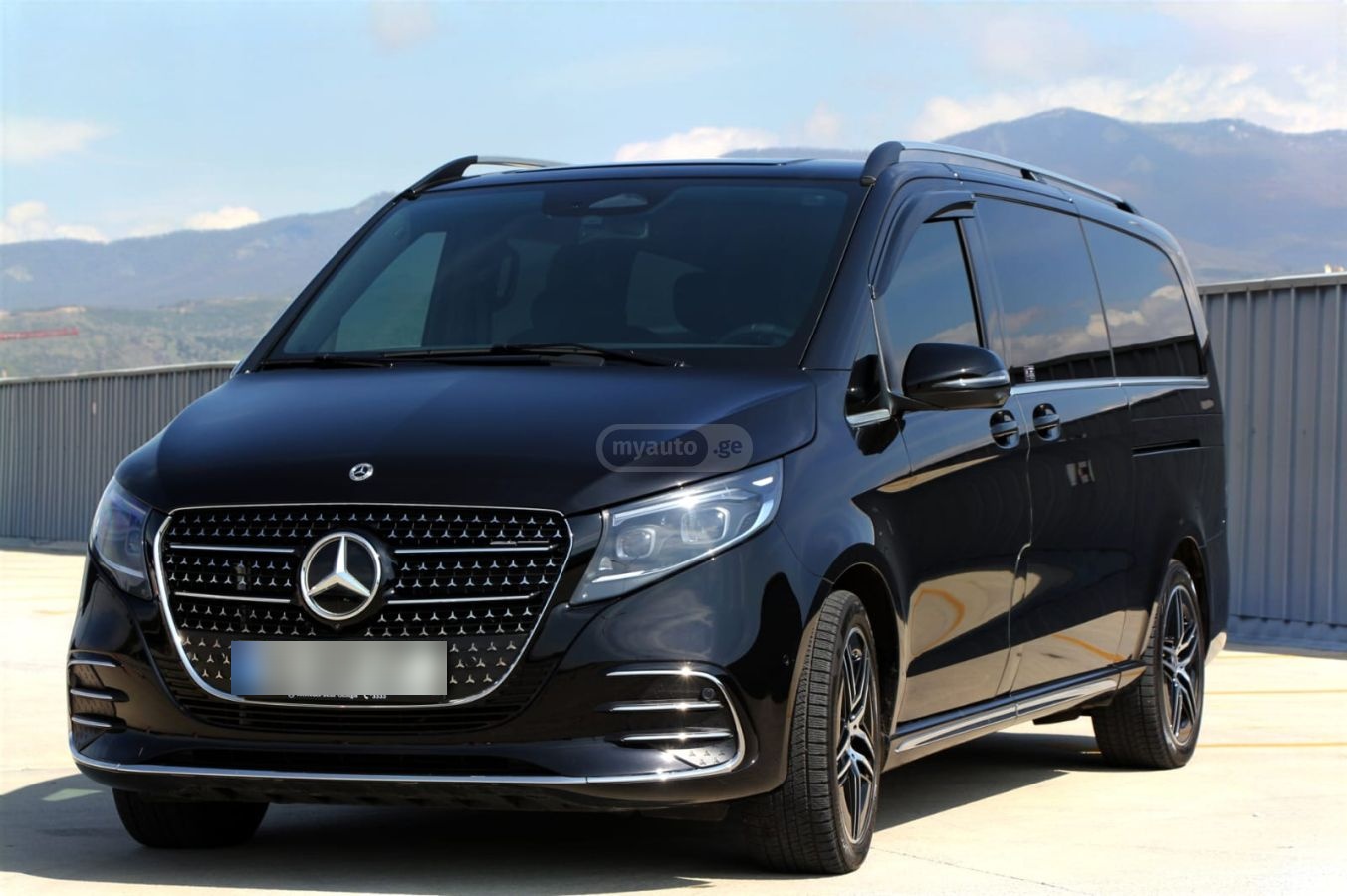 Mercedes-Benz V 250 - фото 1
