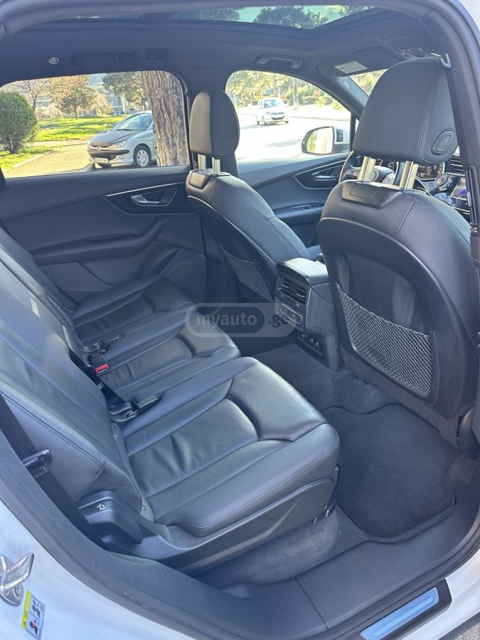 Audi 45 Premium 4dr All-Wheel Drive — миниатюра 10