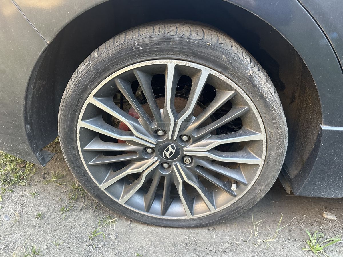 Hyundai Elantra - фото 4