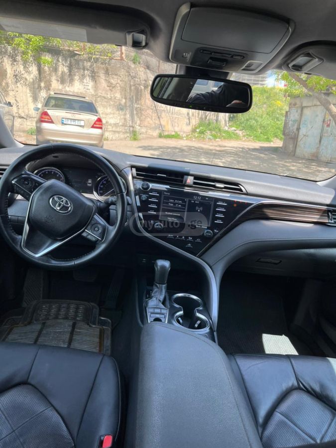 Toyota Camry - фото 4