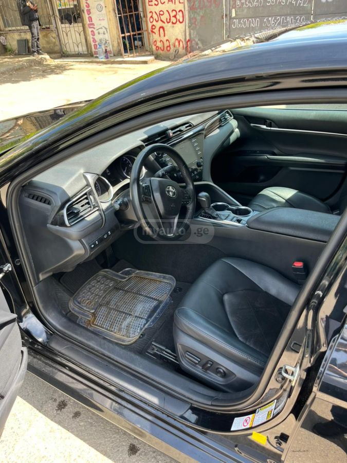 Toyota Camry - фото 5