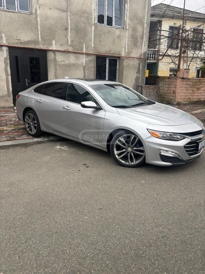 Chevrolet Malibu - фото 1