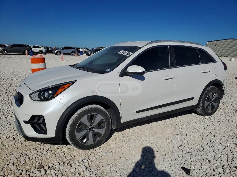 Kia Niro - фото 1