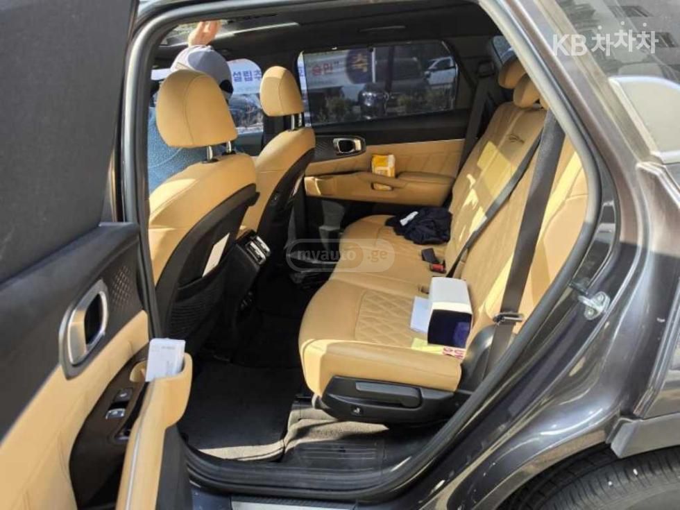 Kia Sorento - фото 9