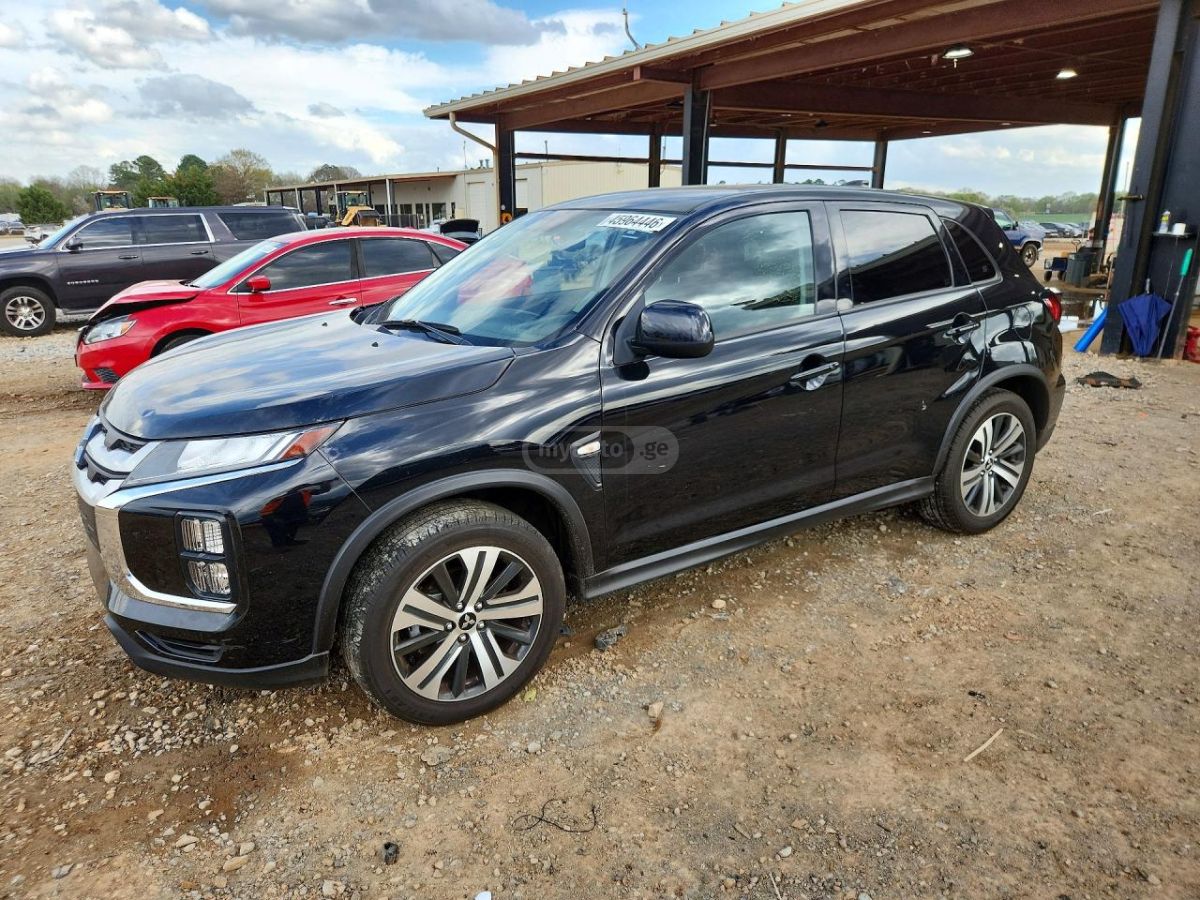 Toyota CHR 2023 — миниатюра 1