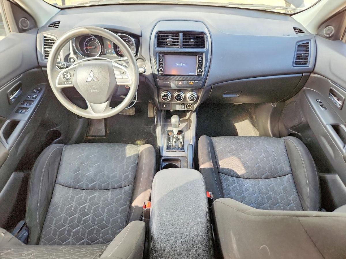 Toyota CHR 2023 — миниатюра 8