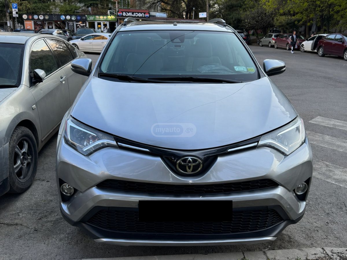 Toyota Rav 4 - фото 1