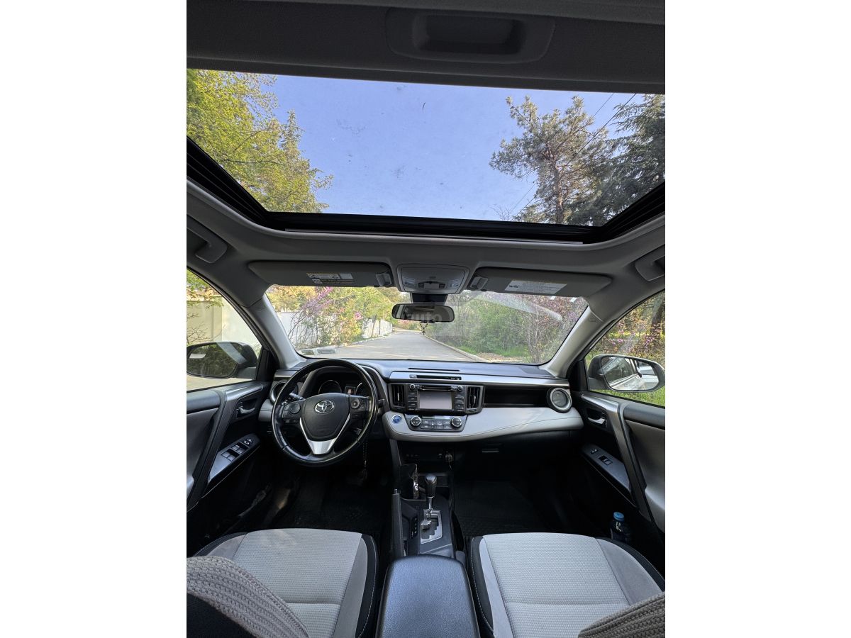 Toyota Rav 4 - фото 5