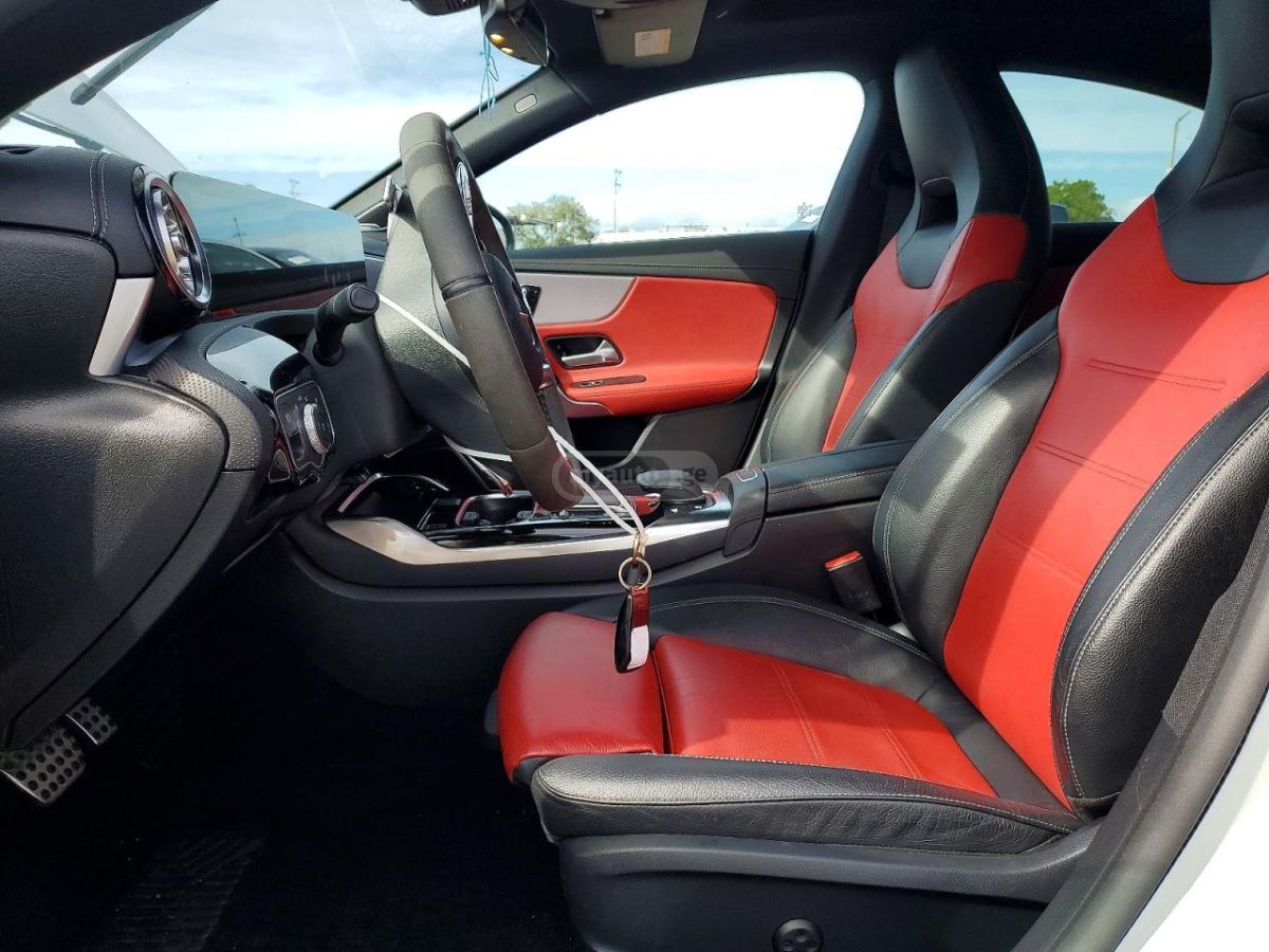 Mercedes-Benz CLA 45 AMG - фото 7