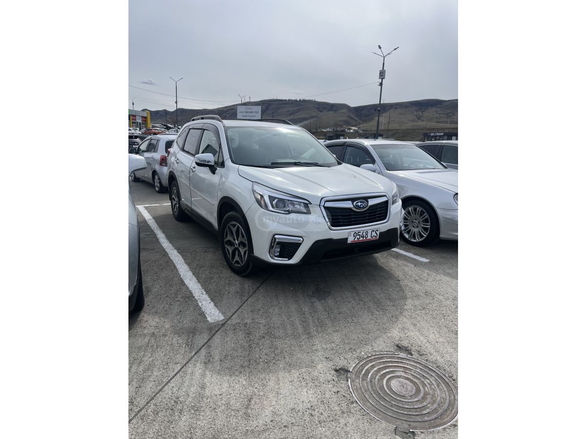 Subaru Premium 4dr All-Wheel Drive CV — миниатюра 3