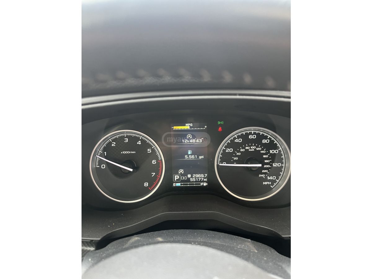 Subaru Premium 4dr All-Wheel Drive CV — миниатюра 6