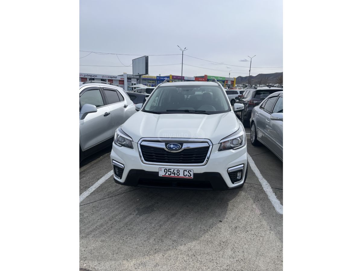 Subaru Premium 4dr All-Wheel Drive CV — миниатюра 8