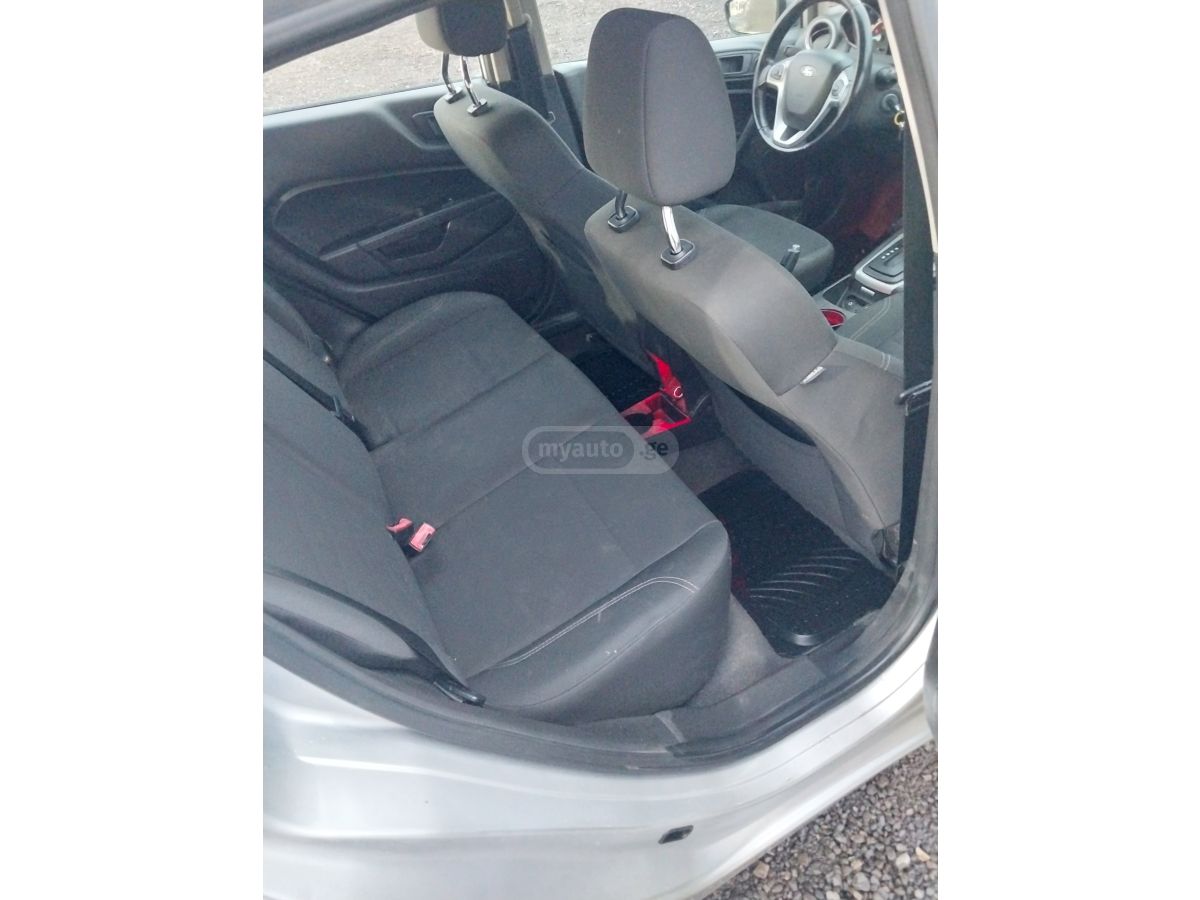 Ford Fiesta - фото 4