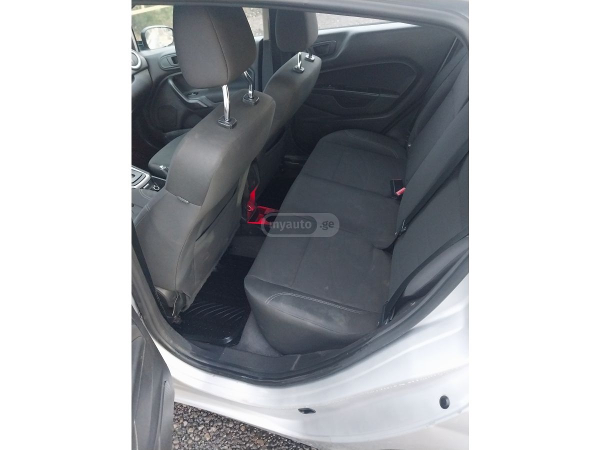 Ford Fiesta - фото 6